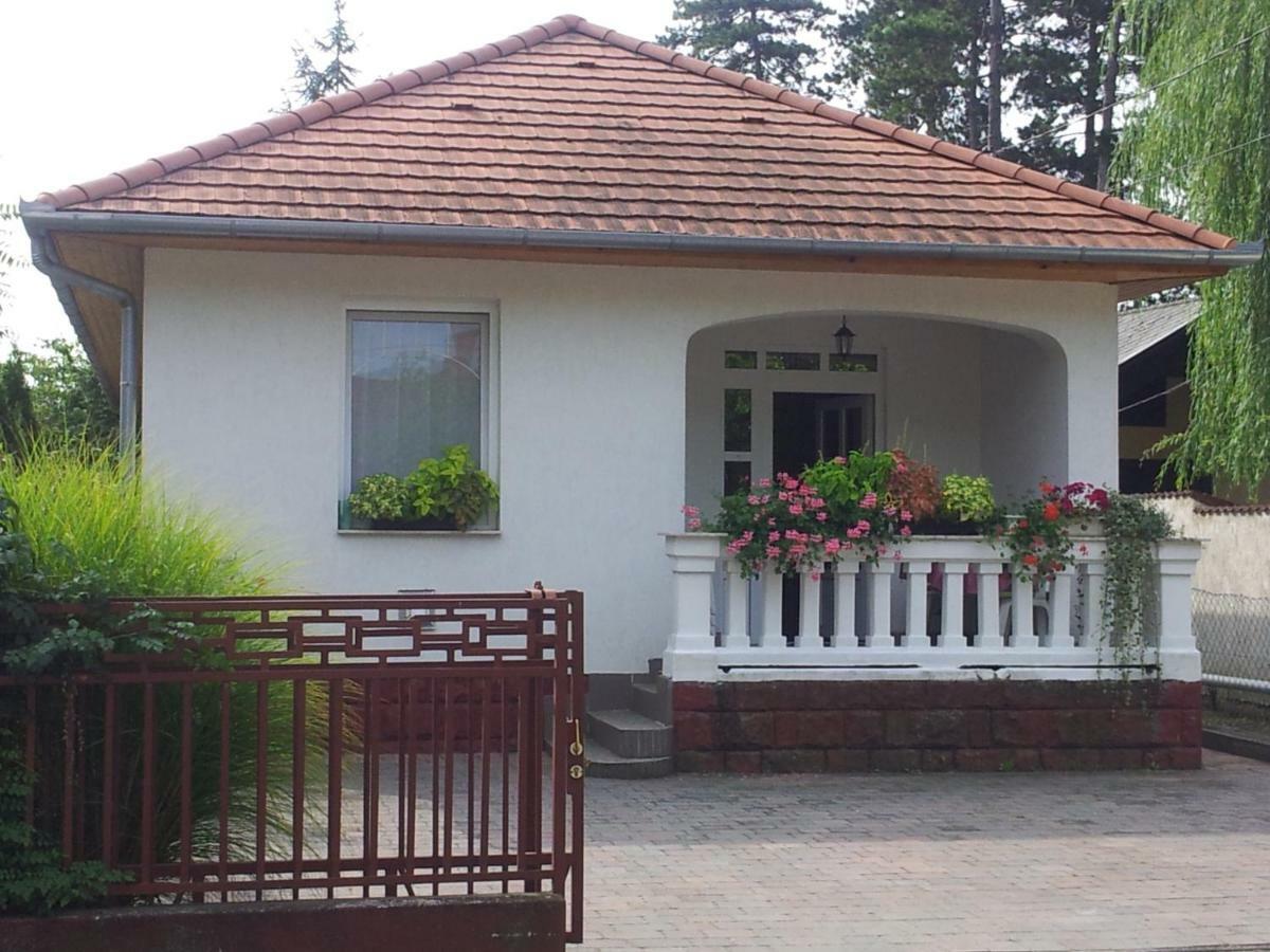 Anna Villa Balatonlelle Exterior foto